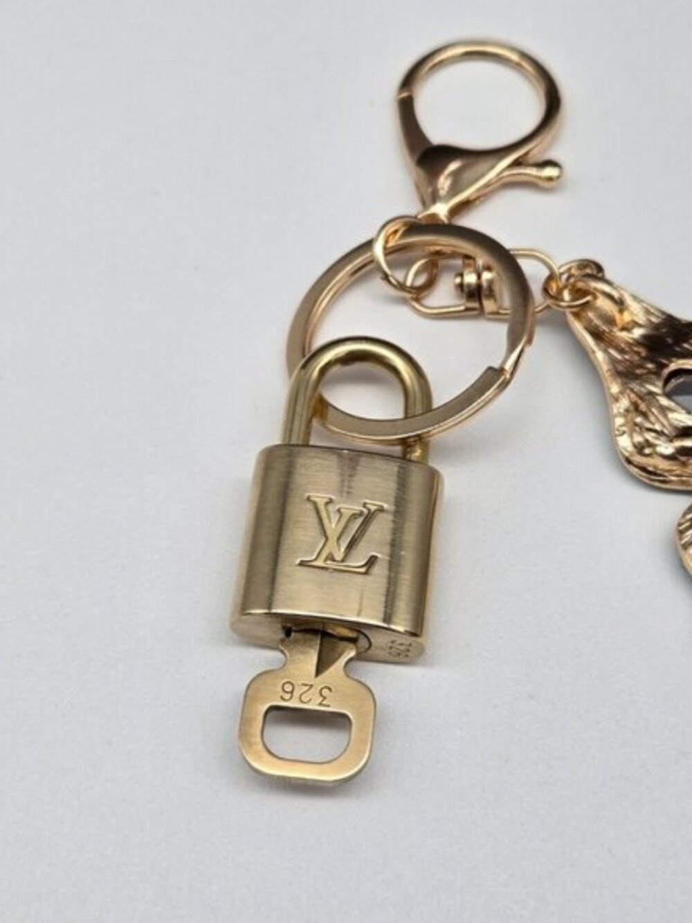 LV Gold Padlock 🔑 Authentic Louis Vuitton Charm + Unbranded Butterfly Keychain - Picture 3 of 9